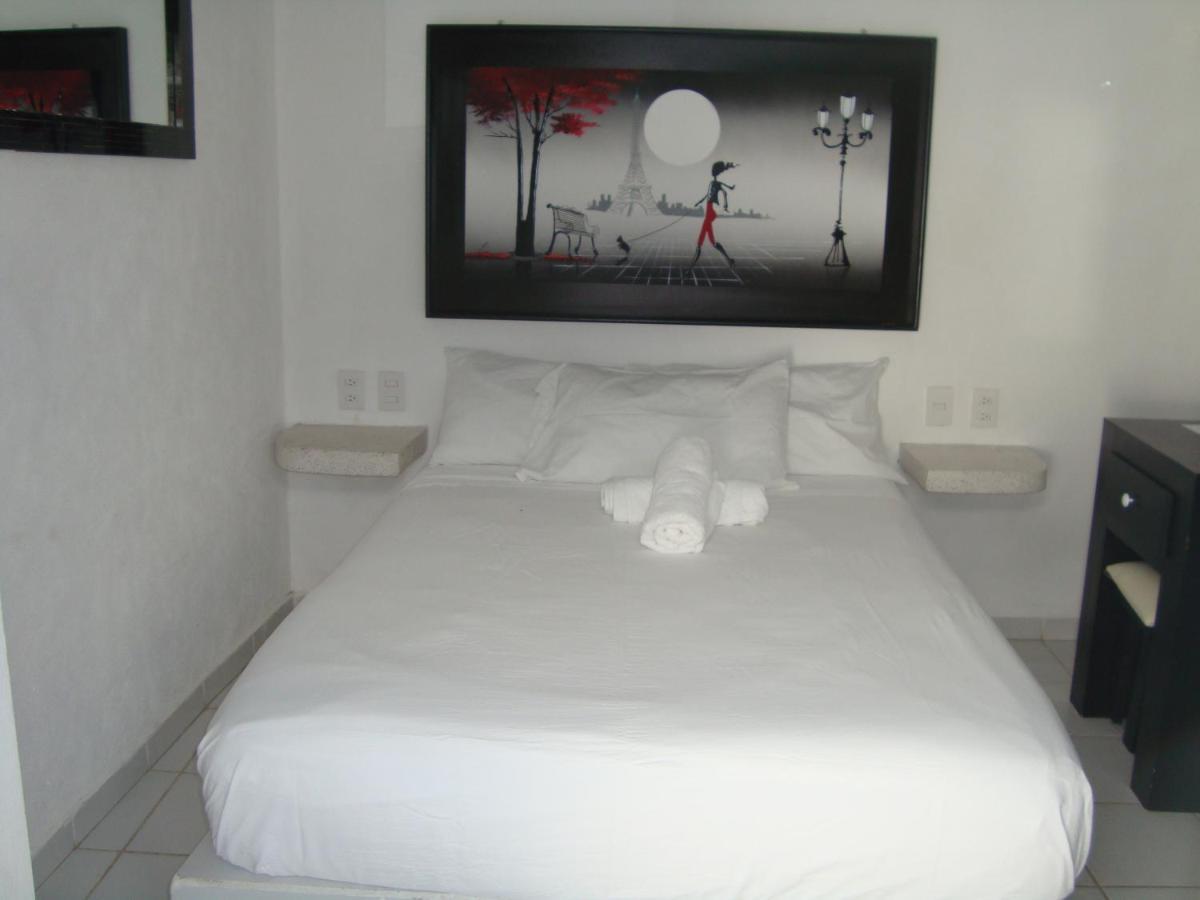 Hotel & Suites Vayor San Patricio Melaque Szoba fotó